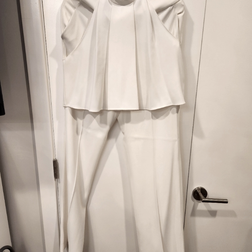 White pants set